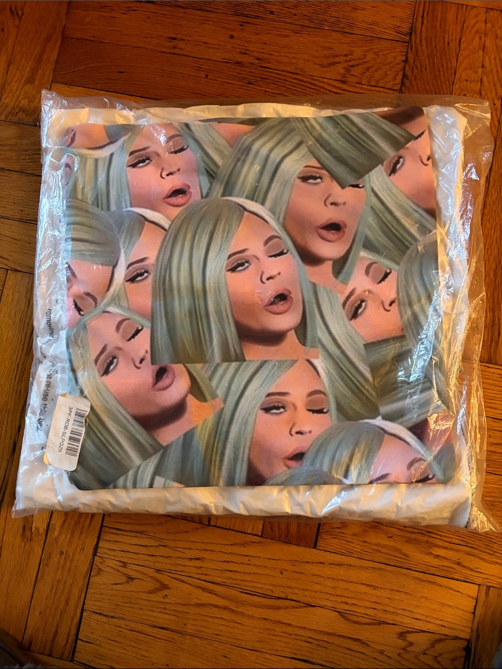 Iconic Kylie Jenner King Kylie Era 16” Decorative Throw Pillow NWT
